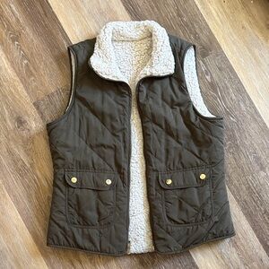 Vici Olive Green Quilted Vest with Cream Sherpa Lining